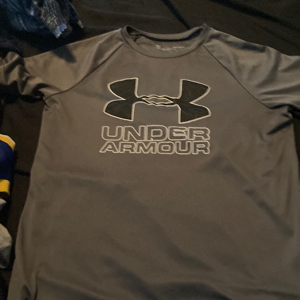 under armor kids shirts